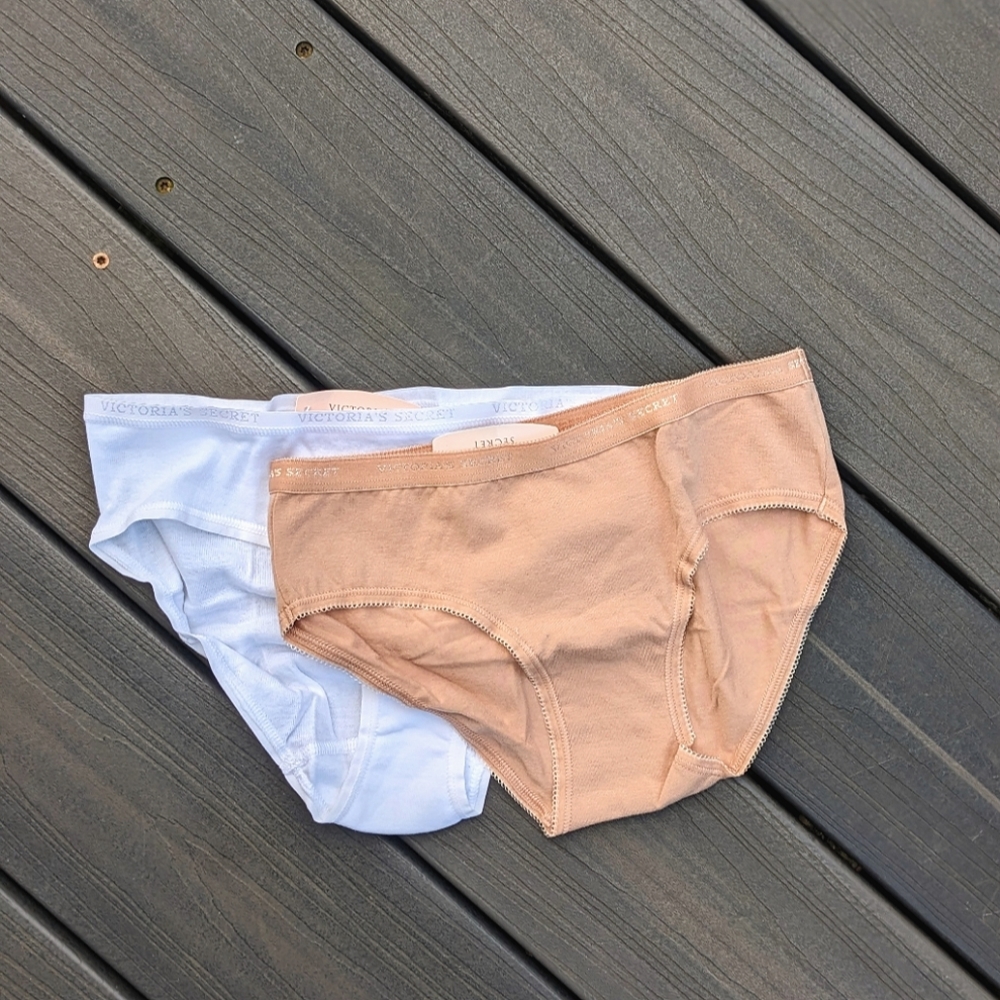 NWT Pair of 2 Victoria's Secret Hiphugger Panties